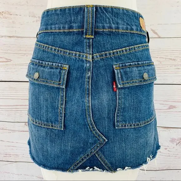 Levi’s Skirts denim raw frayed hem size 0 LIKE NEW - Picture 3 of 9